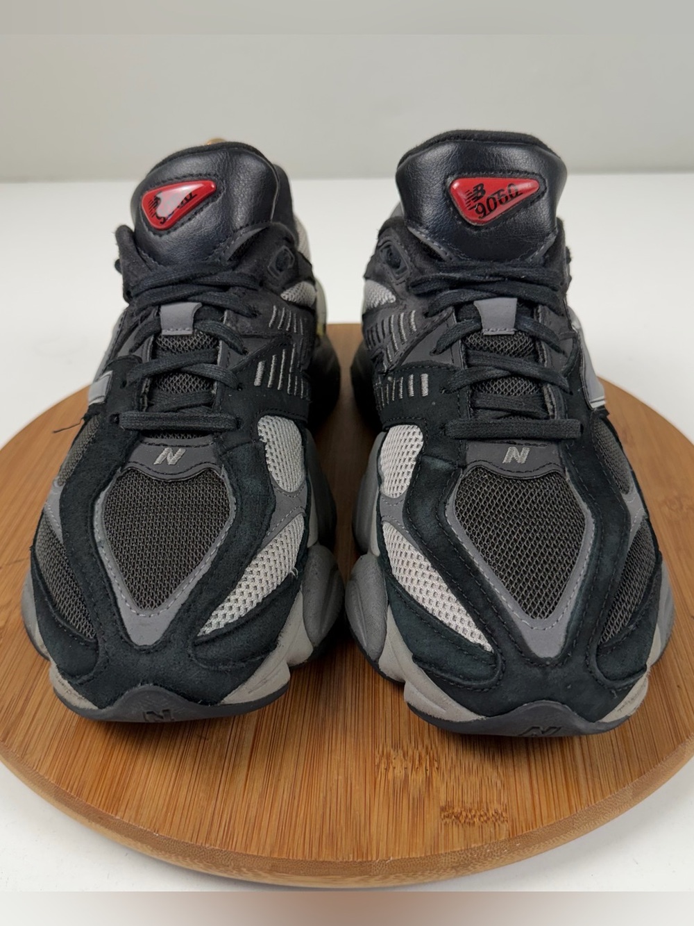 New Balance 9060 Men’s Black and Gray Chunky Athletic Sneakers - Picture 2 of 10